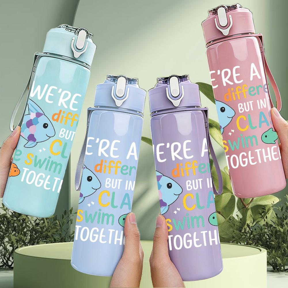 1PC Different Class Fish Cartoon 750ml Color Plastic Sports Water Bottle Leakproof Flip Straw Lid Suitable for Sports Office Home Use
