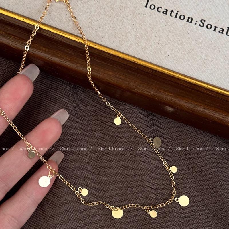 Women's Leather Tiger Eye Layered Necklace - Retro Double-Layer Choker Accessory with High-End Luxury Clavicle Chain.