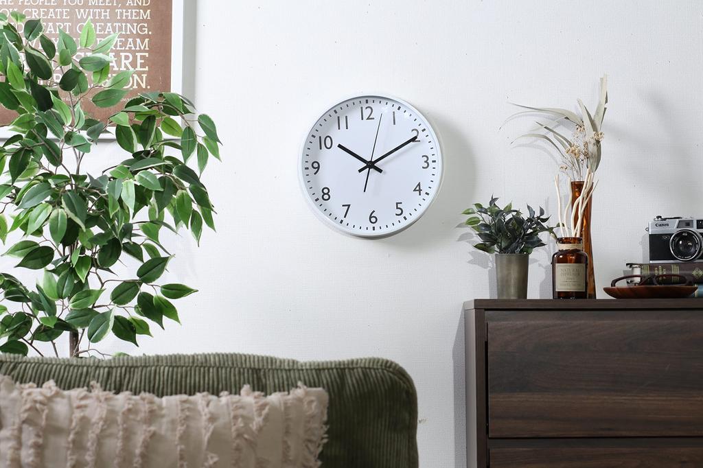 Fujiboeki Wanduhr Breite 25 x Tiefe 4 x Höhe 25 cm Weiß Leise Durchgehender Sekundenzeiger Einfach 37859 Klein