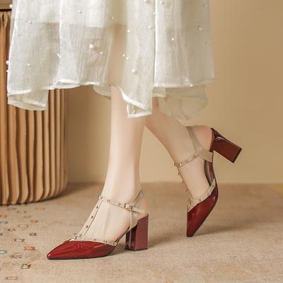 Nieten High Heels neue hohle mittelhohe bequeme Braut Einzelschuhe spitze Zehenpartie Taschenkopf Sandalen Damen Sommer