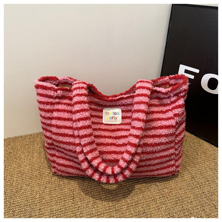 Urban Minimalist Style Plush Handbag Solid Color Striped Casual Fashion Shoulder Bag Winter New Single Shoulder Handbag розовый