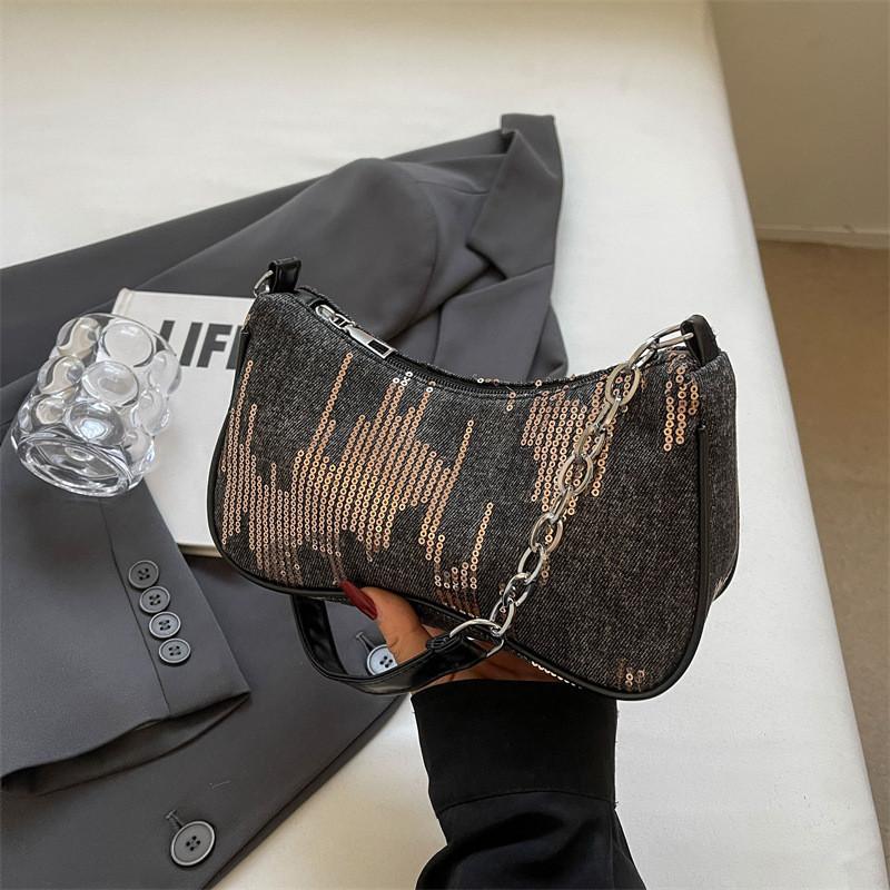 Trendy Denim Shoulder Bag 2024 Chic Chain Detail Medium Size Crossbody Bag For Women