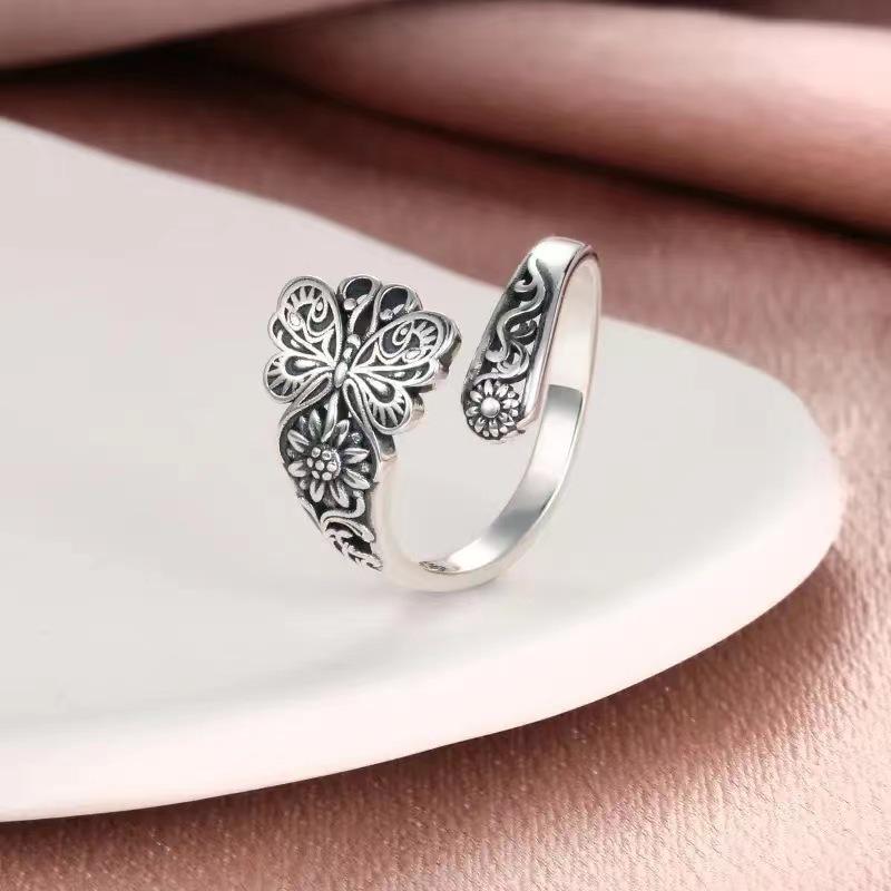 Retro Butterfly Floral Adjustable Ring - Open, Versatile, and Stylish.