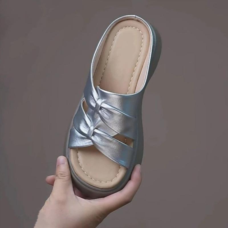 

Thick-bottomed cool slippers for women s summer wear, new cross-strapped flat-bottomed high-end skirt one-word slippers 35 серебряный
