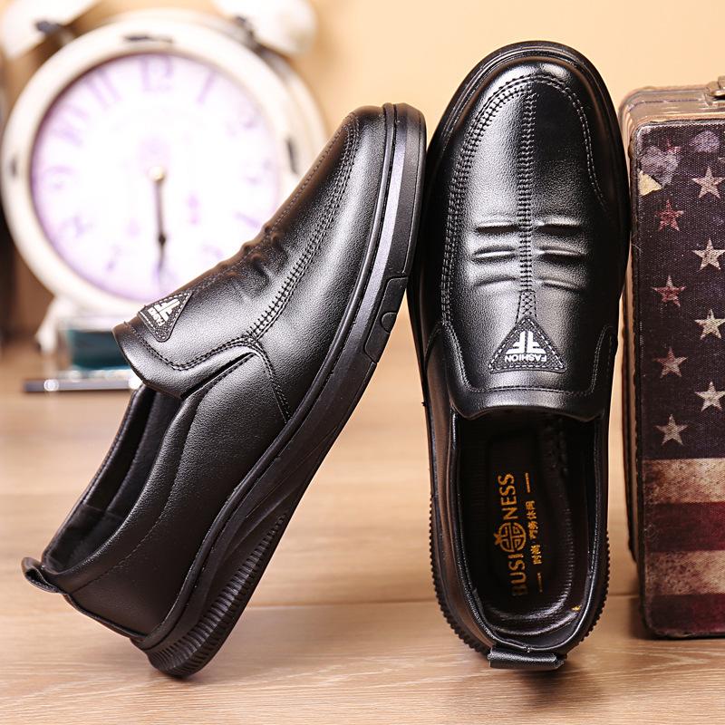 

Новые мужские кожаные туфли, универсальная повседневная обувь на мягкой подошве, мужская повседневная рабочая обувь в британском стиле 38