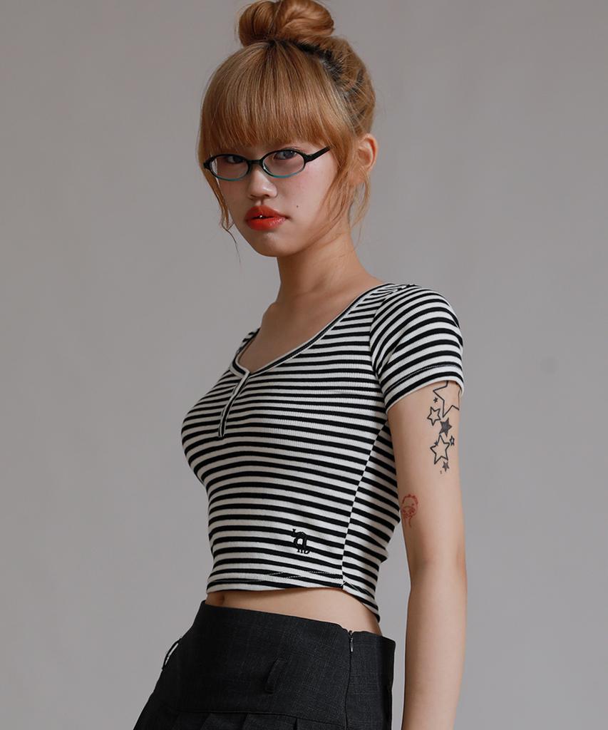 LIKE THE MOST Striped Henley Neck Half T-Shirt_Black