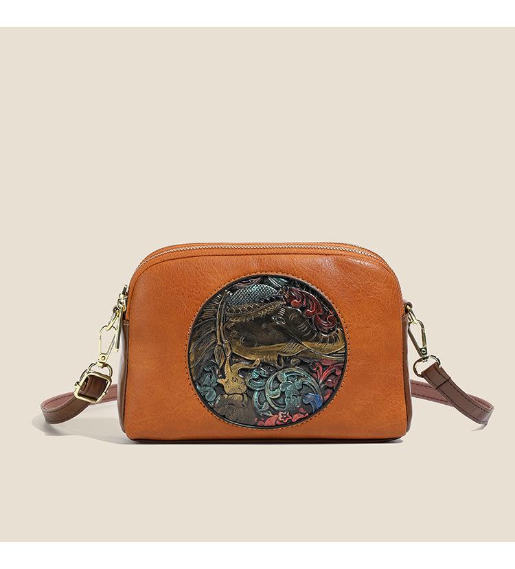 2025 Autumn Retro Minimalist Chinese-Style Handbag: Women's Trendy Small Square Crossbody Bag