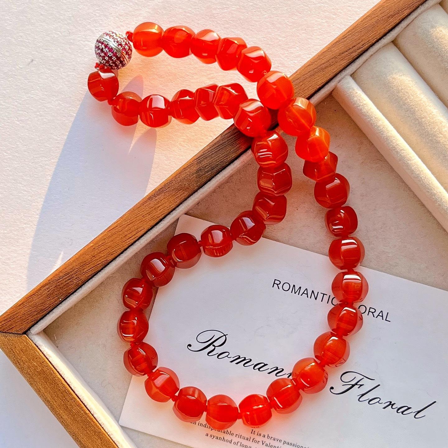 

High-Quality Natural Carnelian Design Collarbone Chain Necklace