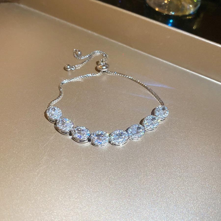 Elegant French Retro Geometric Zircon Oval Bracelet - Luxurious Fashion Jewelry