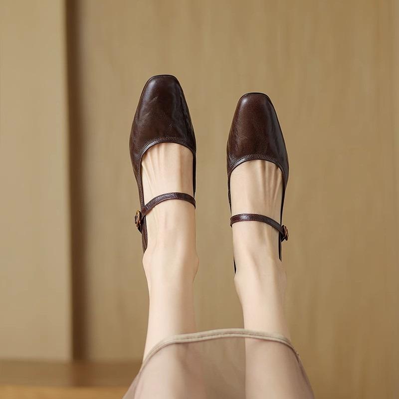 Retro high-heeled women's shoes autumn new sheepskin one-word buckle with thick heel black leather Mary Jane shoes