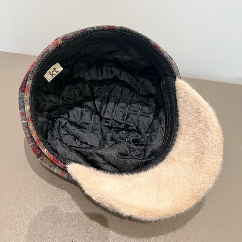 Chic Plaid Beret for Women - Warm Fleece-Lined Newsboy Cap, French Style Painter's Hat with Ear Flaps, Perfect for Fall & Winter