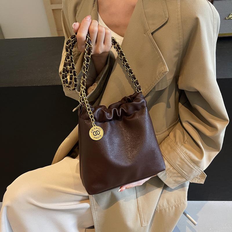 Autumn new fashion trend high-end garbage bag chain bag single shoulder oblique span bag