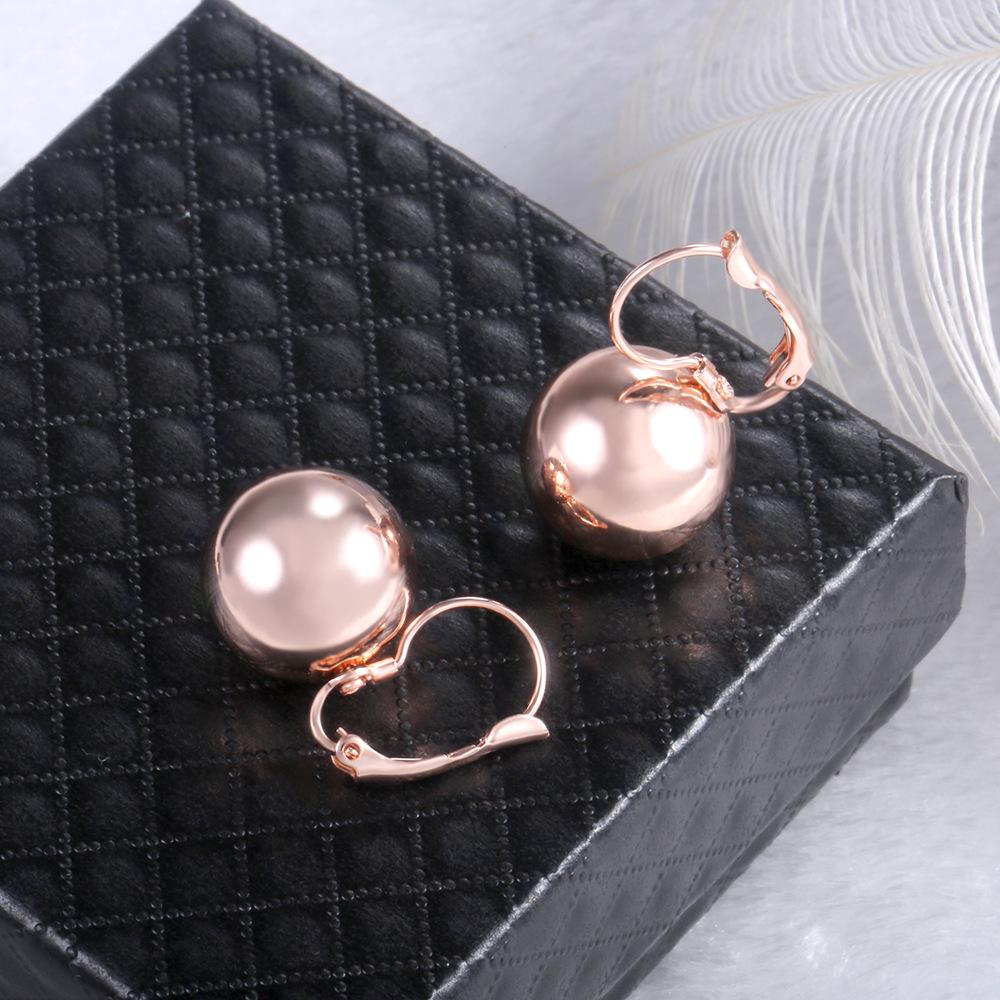 Spherical Pendant Earrings, Paired with Circular Ear Loops, Minimalist Eye-catching Jewelry, Suitable for Daily and Casual Wear