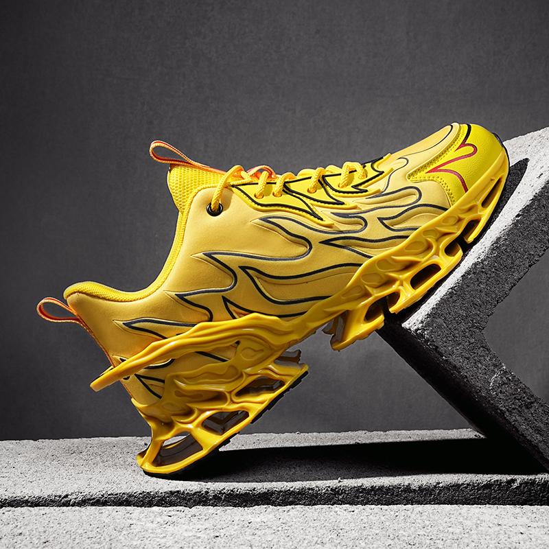 Mens Running Shoes New Flame Printed Luxury Sneakers Trendy Breathe Cushioning Street Sports Fitness Casual Trendy Tennis Shoes