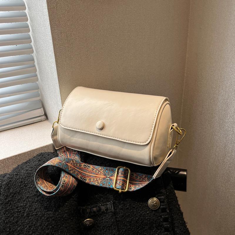New Retro Small Bag Niche Design Spring Versatile High-end Broadband Shoulder Messenger Bag Cylinder Bag
