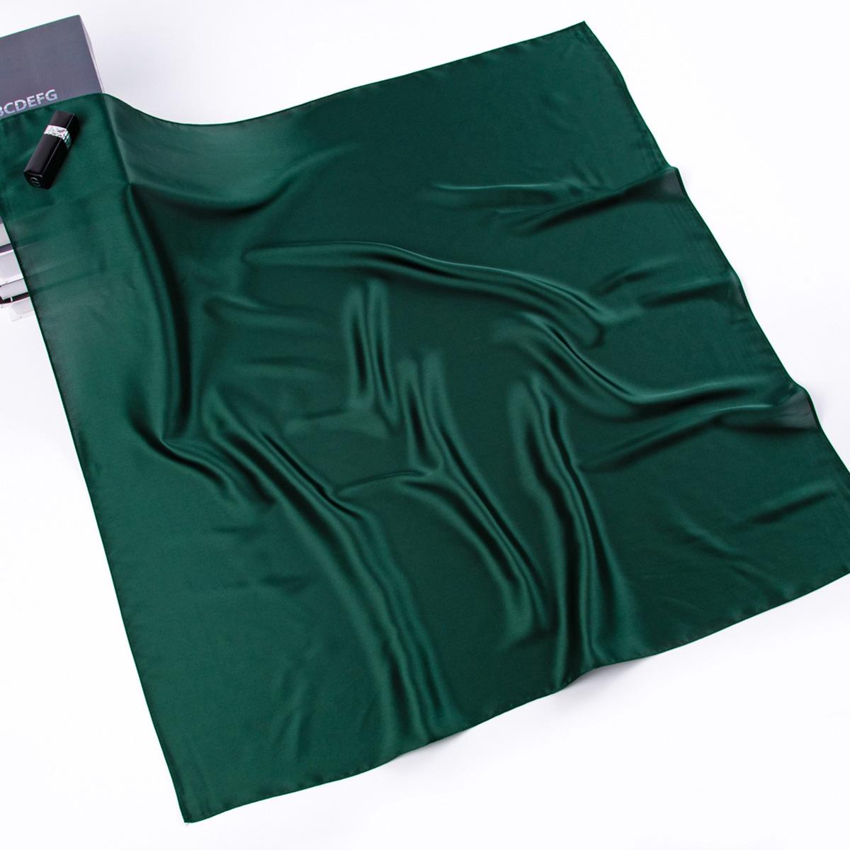 Foulard Carré en Soie 70*70cm Pour Femmes Mode Dames Satin Cravate Cheveux Bandana Féminin Foulard Stoles de Plage Hijab Foulards Pareo black