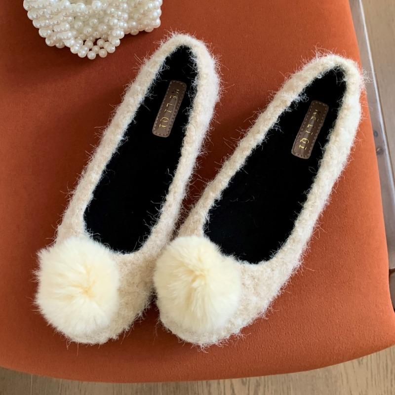 

Fashion Hairball Decoration Ballet Flats Women Comfortable Round Toe Shallow Mary Jane Shoes Winter Warm Fluffy Flat Casual Shoe 39 абрикосовий