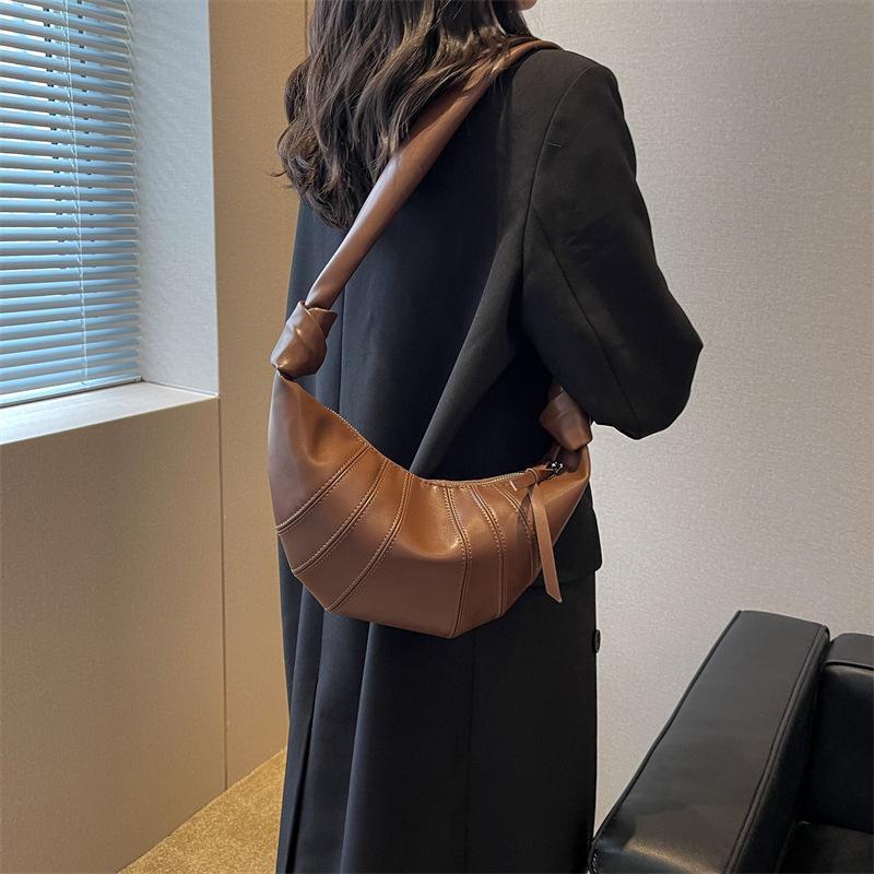 Jesenná trendy textúrovaná crossbody taška Croissant 2024 - Štýlový dámsky dizajn Knedľa