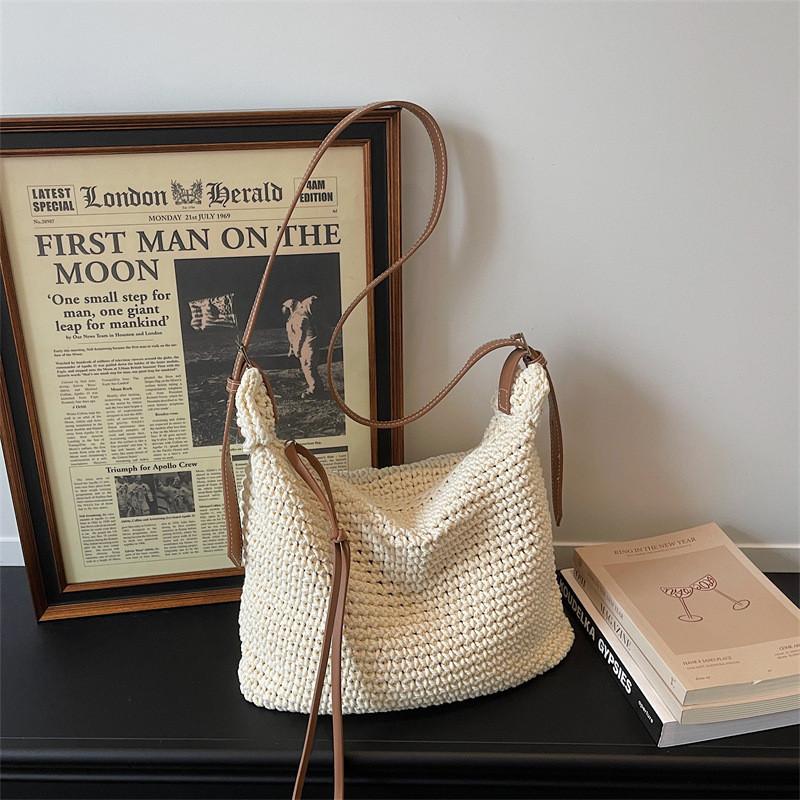 IELGY Lazy Style Knitted Bag Fashion One-Shoulder Large-Capacity Cross-Body Buck