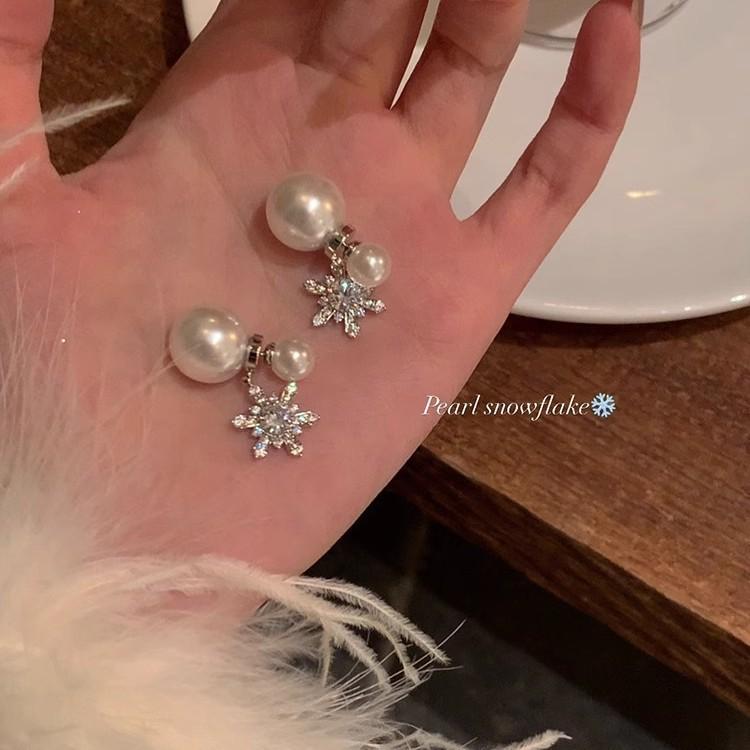 Cercei stud Ochi de Pisică Acul de Argint: Set de îngrijire pentru piercingul urechii din șase piese cu design cartilaj fără somn pentru femei.