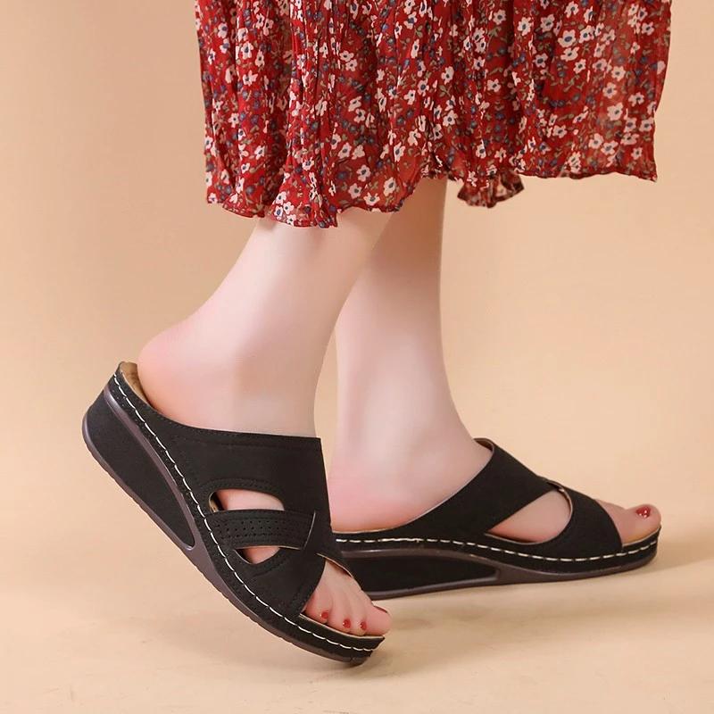 Fashion Shoes Female 2024 High Quality Open Toe Women's Slippers Plus Size Casual Slippers Women Round Toe Wedges Platform Shoes Women