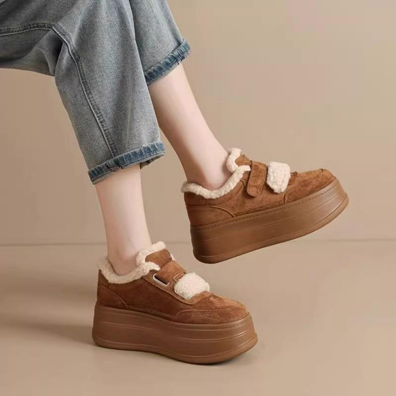 Leather thick heightened sole snow boots women's new warm cotton shoes in autumn and winter are not tired women's shoes velvet casual board shoes