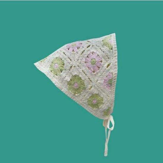Women's French Retro Knit Hollow Headscarf: Summer Triangular Pastoral Style for Beach Sun Protection