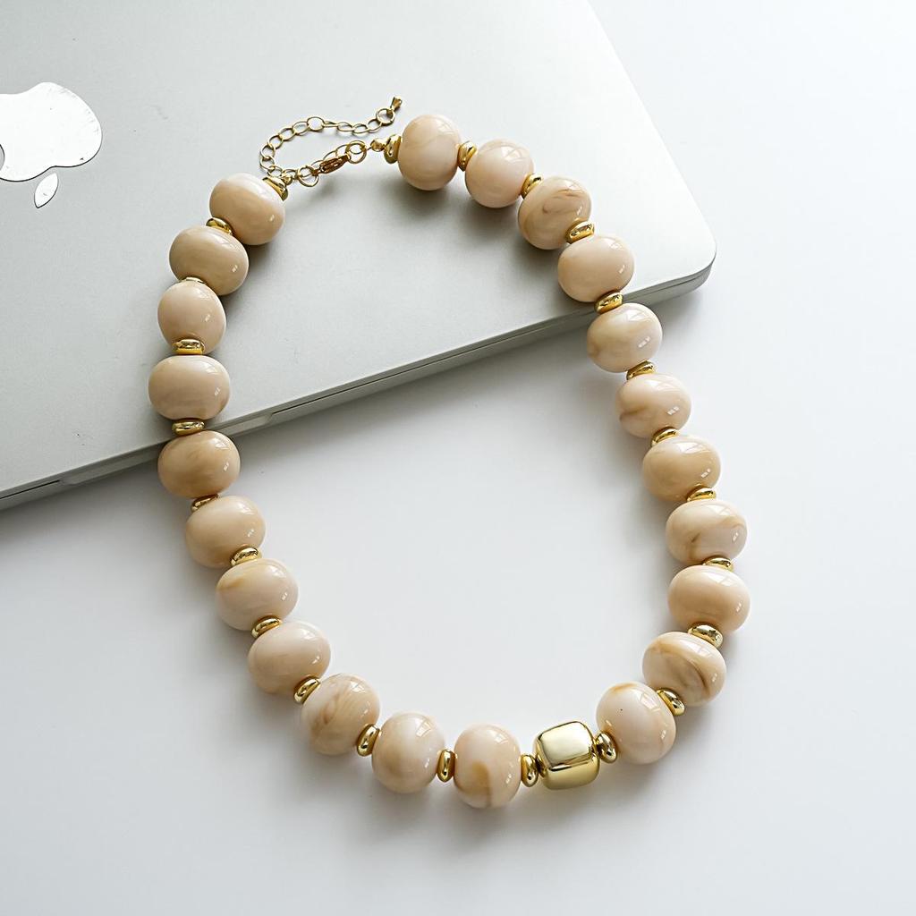 Collier Cœur Dégradé Acrylique - Chaîne de Clavicule Dopamine Haut de Gamme Européen & Américain.
