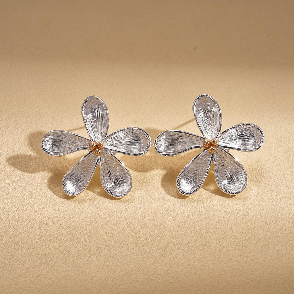 Flower pattern silver needle stud earrings commuter simple earrings niche earrings