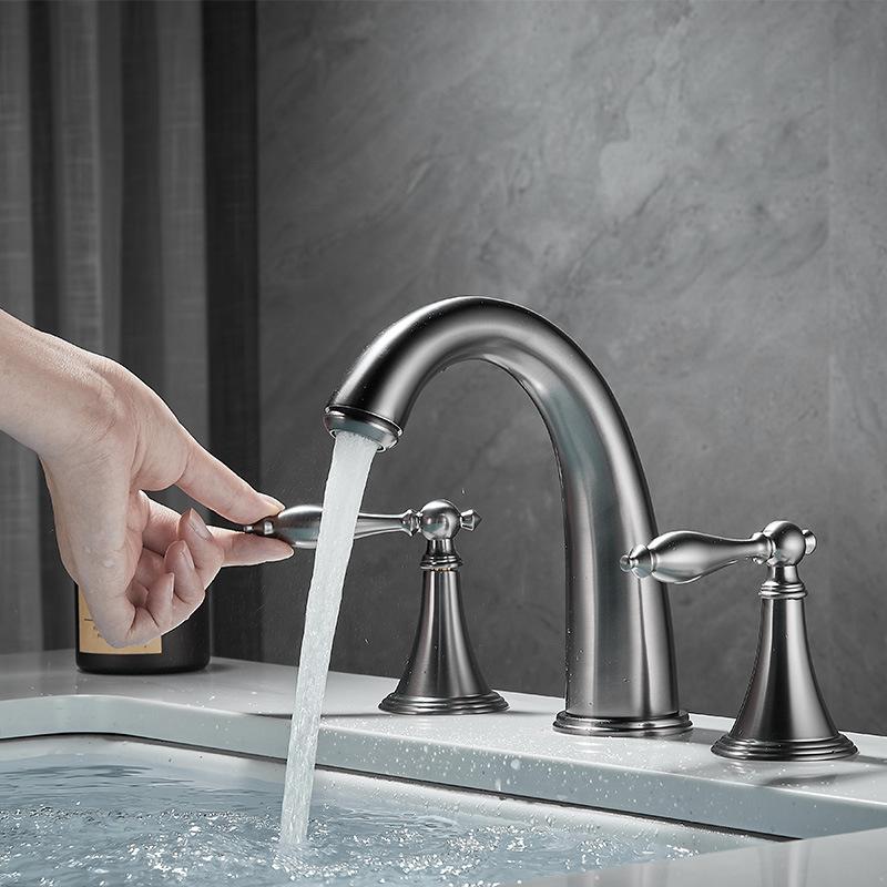 Nordic Style Basin Faucet 3 Holes Bathroom Sink Faucet Deck Mounted Cold Hot Vintage Mixer Taps Bathtub Faucet