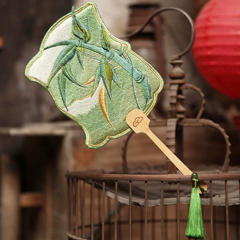 Embroider Flowers Circular Fan Retro Butterfly Hydrangea Lotus Double-Sided Embroidery Bamboo Handle Temple Fan Chinese Style Ornaments