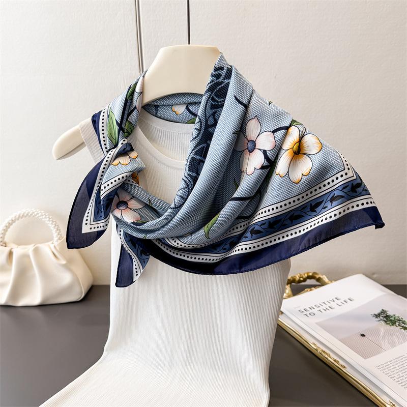 

Vintage Carriage Floral Vine Square Silk Scarf Soft Satin Silk European Style Bandana for Women Neck Hair Headband Bag Accessory 70X70CM