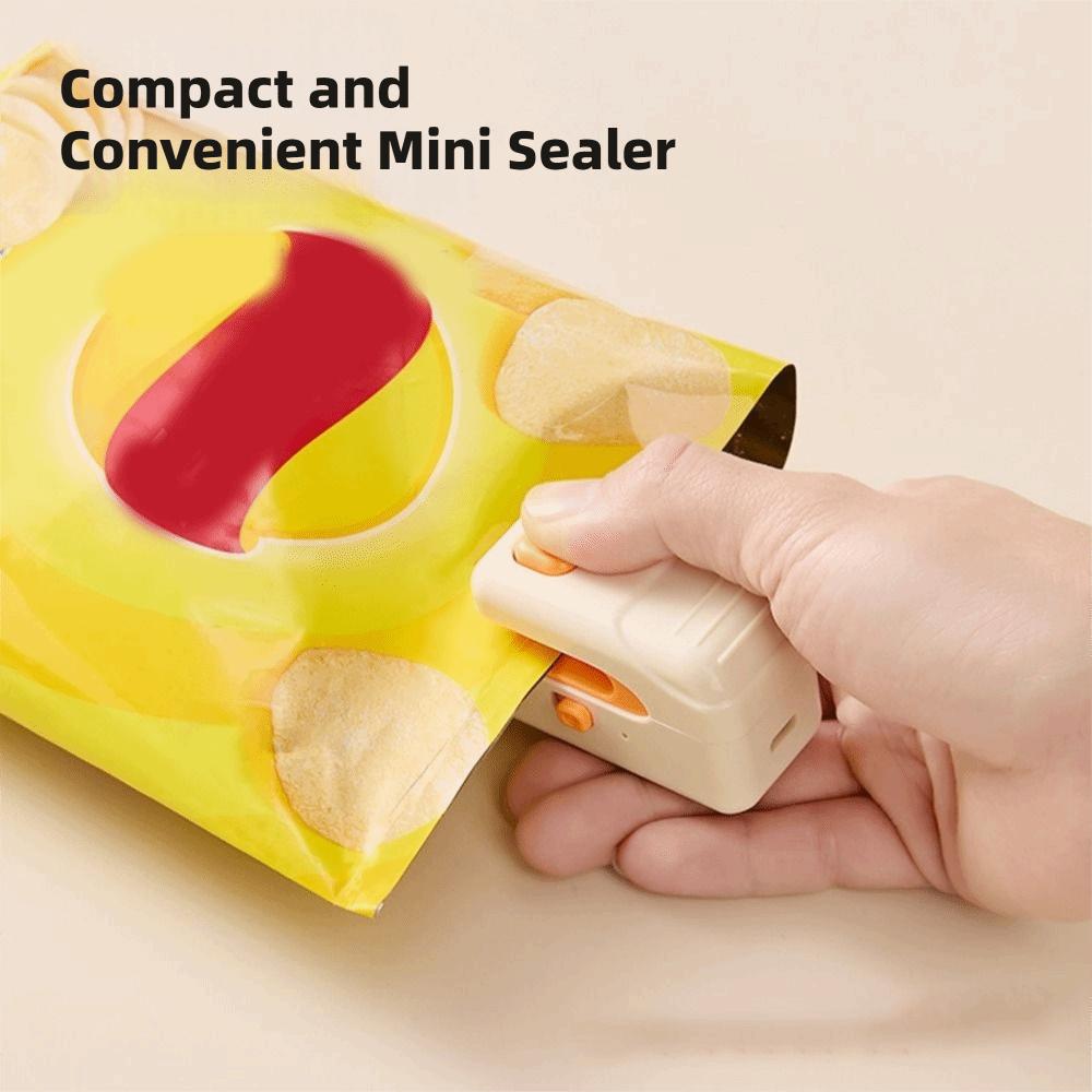 Magnetic Mini Sealing Machine USB Rechargeable Keep Fresh Heat Sealer Plastic Handheld Food Sealer Clip Snack Preservation