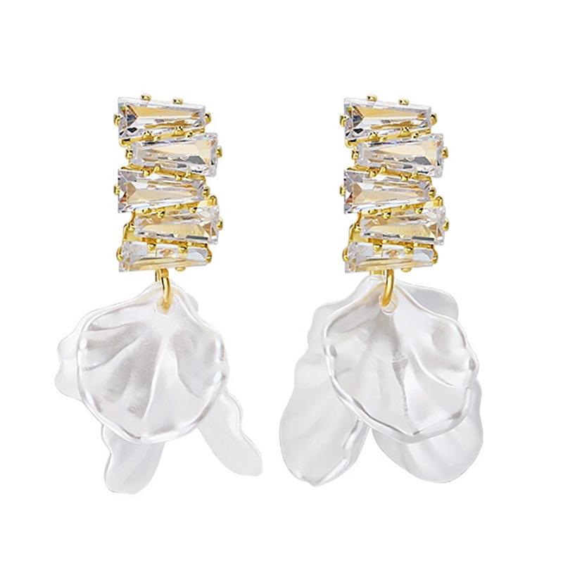 2025 New French Pearl High-End Luxury Earrings for Women - Unique Niche Design, Hot-Selling Studs