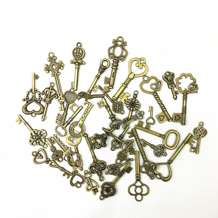 40Pcs Mixed Small Keys Charms Vintage Bronze Metal Love Key Pendant Fine Trendy DIY Jewelry Necklace Craft Decoration