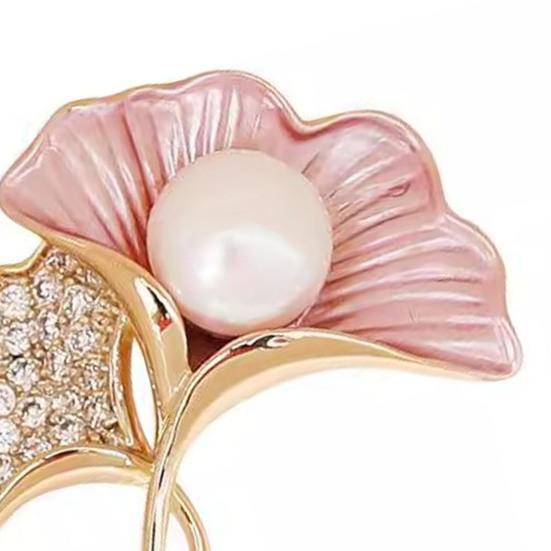Ginkgo Leaf Brooch Elegant Faux Pearl Lapel Pin Rhinestone Leaf Brooch Pin for Women Coats Shirts Scarves Shawls Bags