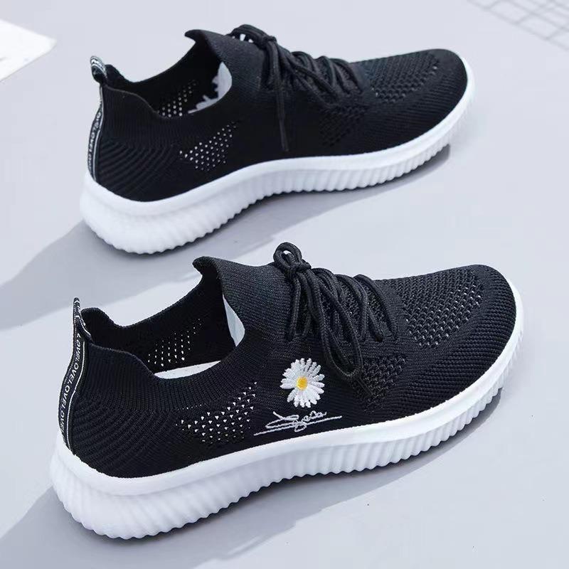 Nové jarní a letní dámské sportovní boty s fly-woven technologií módní všestranné běžecké boty síťované prodyšné ležérní pro studentky