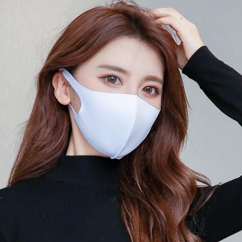 3D černá maska z ledového hedvábí a bavlny: Dámský prodyšný, prachotěsný, pratelný, sluneční ochrana s potištěným logem - Vhodný pro všechna roční období.