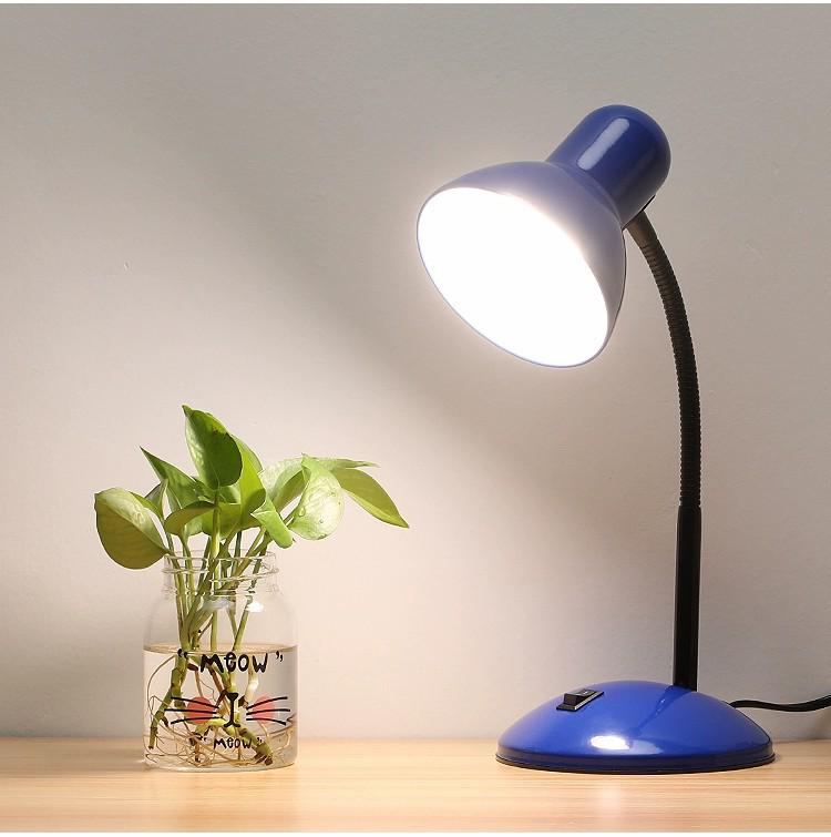 

Светодиодная настольная лампа из железа: Защита глаз, складная конструкция для спален и офисов синий