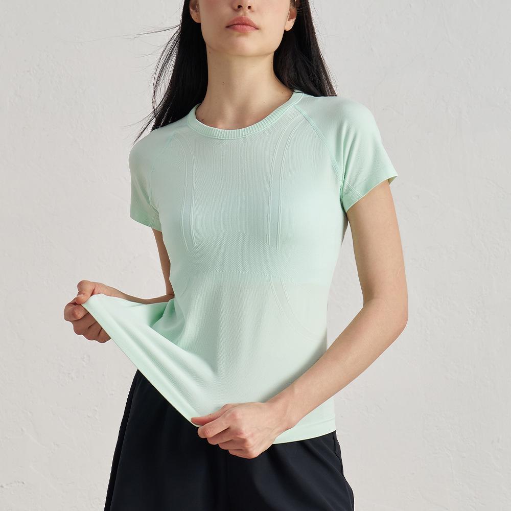 Women's Bare-Feel Yoga Top: Round Neck, Short Sleeve, Stretchy, Breathable, Seamless, Slim Fit for Pilates and Running.