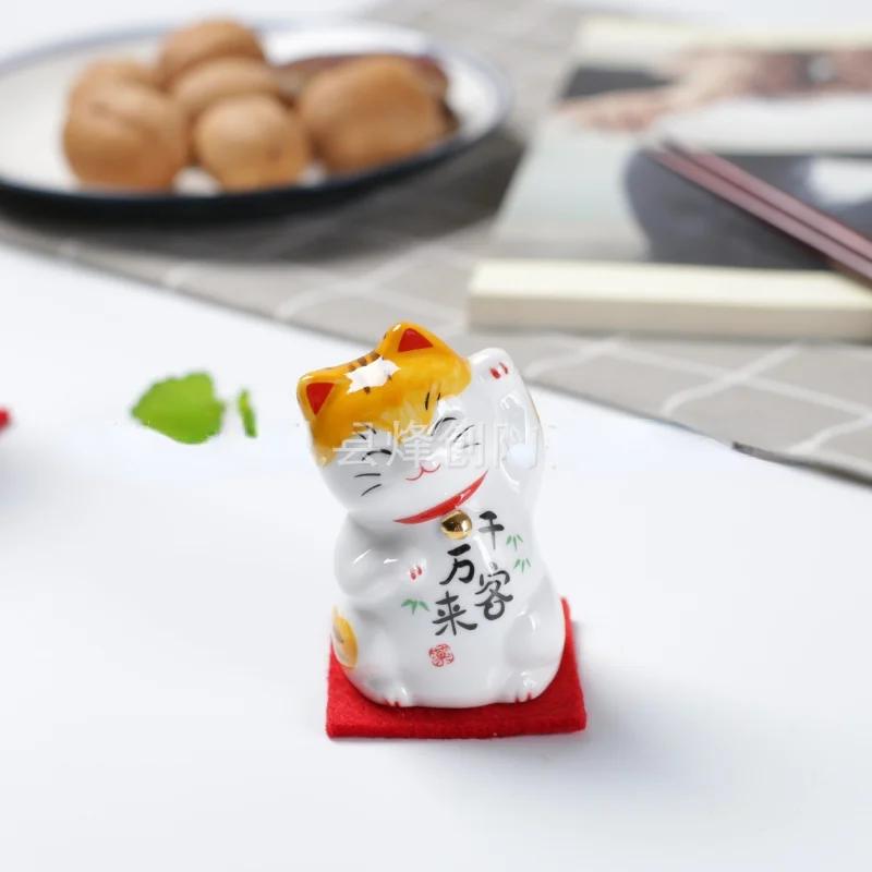 3D Glückskatzen Figur Japan Cartoon Maneki Neko Tier Modell Miniatur Haus Auto Hotel Restaurant Dekor Schreibtisch Ornament 1/2 Stück