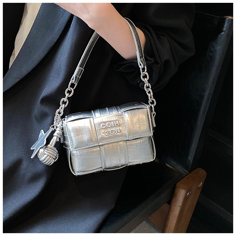 Sliver Square Bag 2026 Fashi Versatile Silver Shoulder Crossbody Bag Female Travel Shopping Bags Luxury Mobile Phe Bag