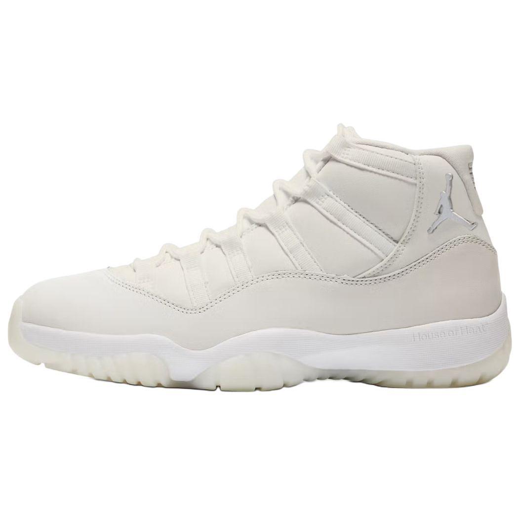 

Женские кроссовки Air Jordan 11 Retro Pearl / Grand Finale кремовые парусиновые жемчужно-серые AR0715-110 36.5
