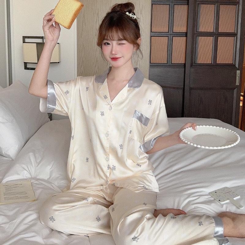 Cartoon Bear Print Short-Sleeved Trousers Ice Silk Pajamas Women'S Suit Summer Comfortable And Cute Loungewear
