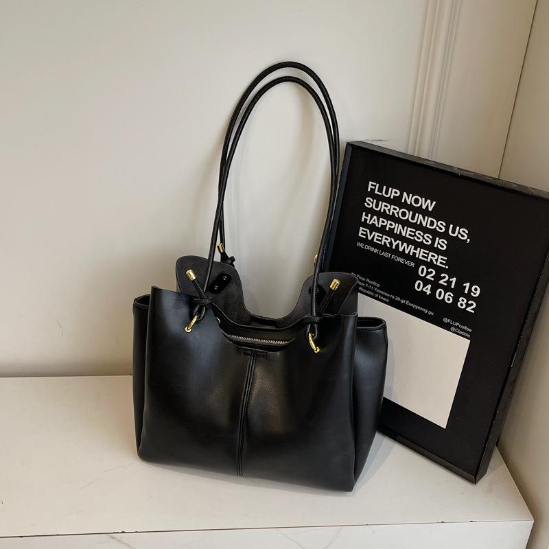 

Large-capacity Bag, Commuter Bag, Niche and Simple Tote Bag, Retro Shoulder Bag, Underarm Bag чёрный