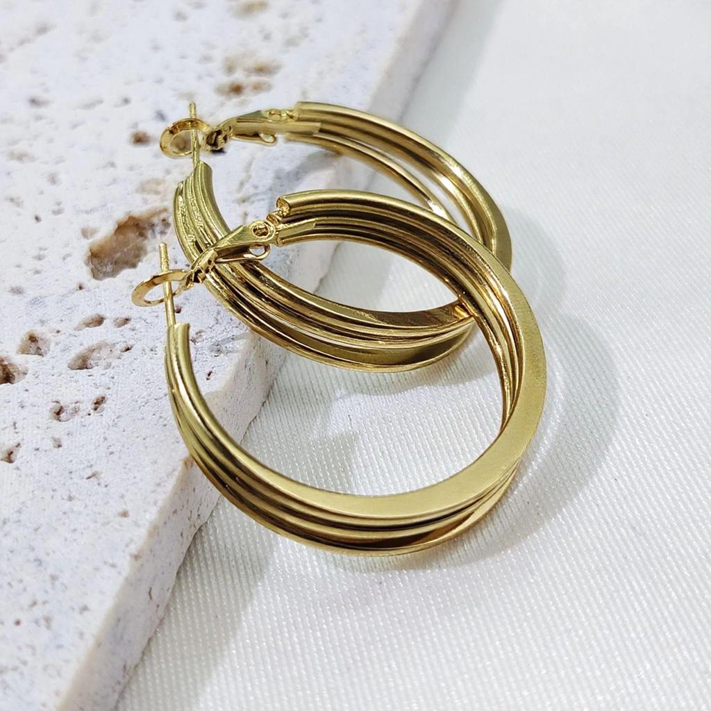 New Lightweight Luxury Hoop Earrings for Women: Versatile, Large, Exquisite Design with European American Style.