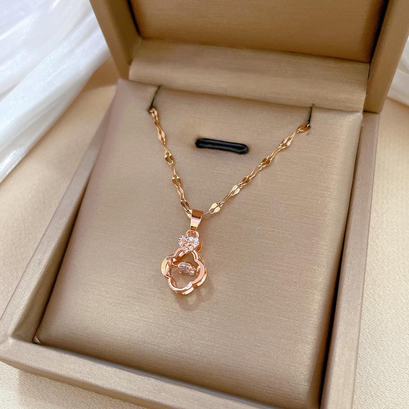 Lucky Grass Smart Light Luxury Temperament Gorgeous Full Diamond Necklace Female Versatile Collarbone Chain Titanium Steel Chain