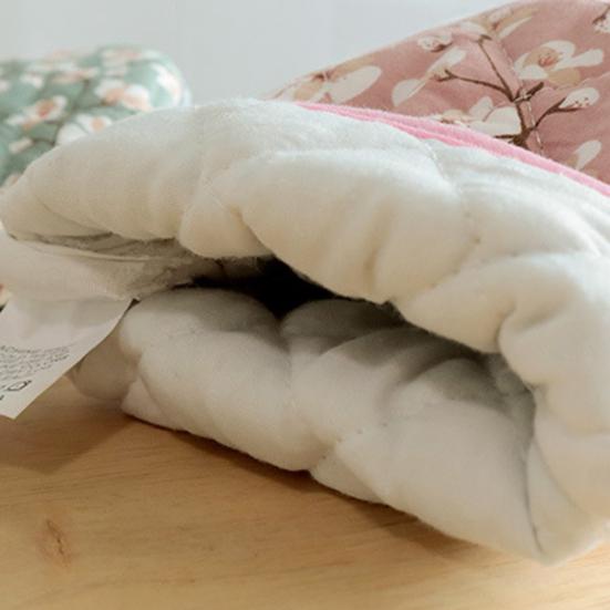 1Pc Insulated Glove Hanging Ring High Temperature Resistance Heart-shaped Hand Clip Insulation Pad for Bakery Shop