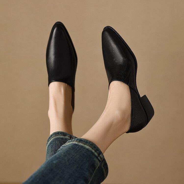 Soft Leather Soft Sole Shallow Mouth Single Shoes Women's 2025 Spring and Autumn New Thick Heel Pointed Small Leather Shoes Women's Loafers Middle Hee