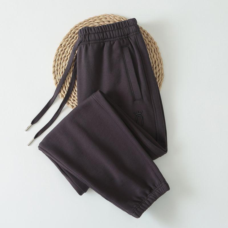 Age-Reducing White Jogger Pants Pitaya Color Cotton Sweat Pants